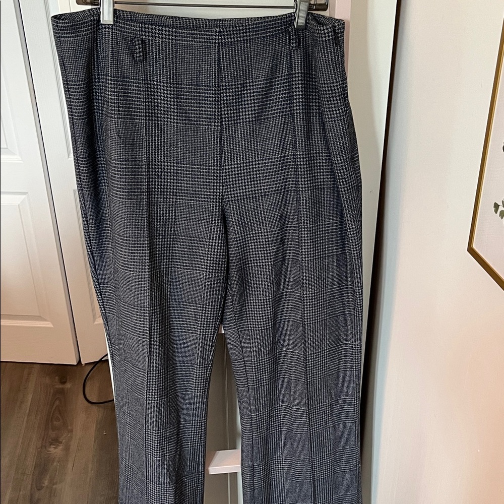 Women’s Gray Checkered Pants